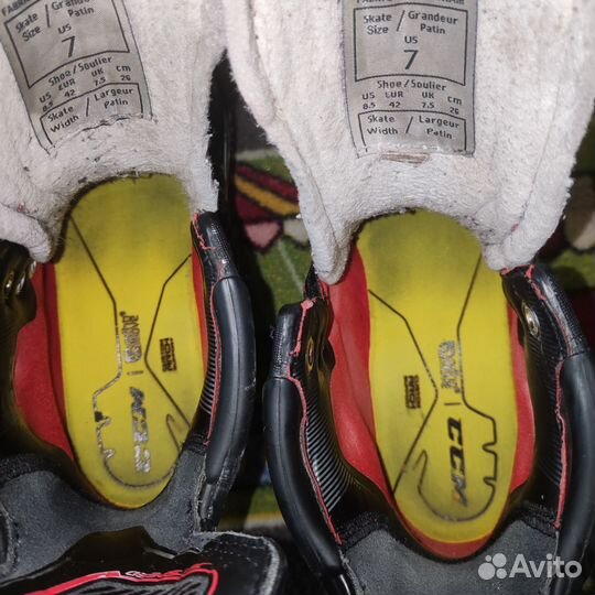 Хоккейные коньки CCM Jetspeed Ft 2 размер 7 EE