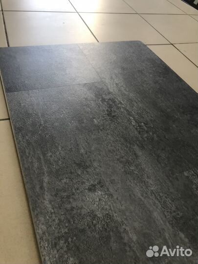 Кварцвиниловая плитка замковая