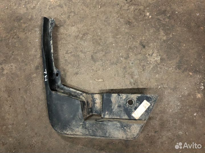 Renault sandero 2 брызговик