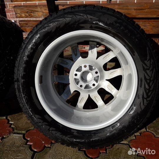 Nokian Tyres Nordman 7 235/55 R17 103