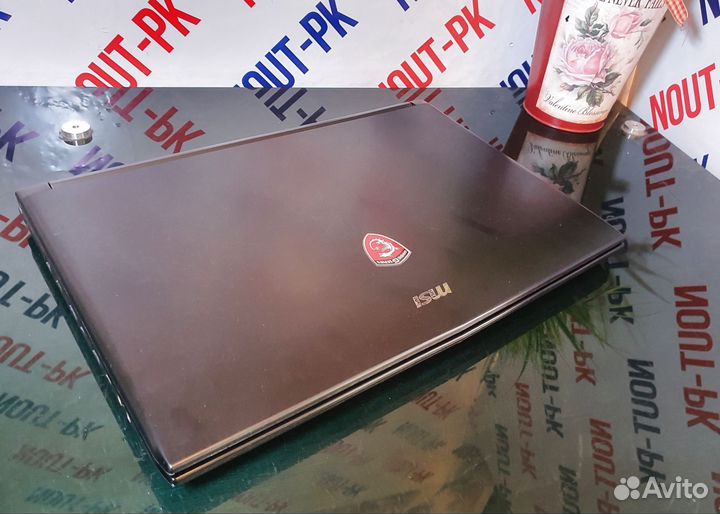 Игровой ноутбук MSI с большим экраном