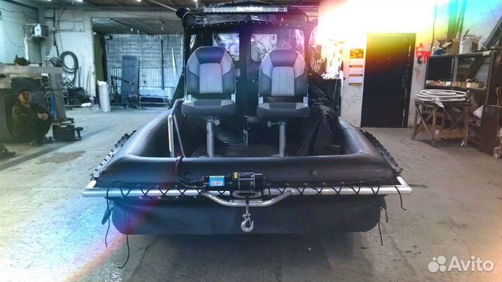 Аэролодка Бриз-550 мощность 200 л.с