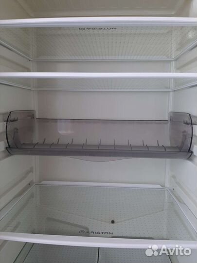 Полка в холодильник ariston