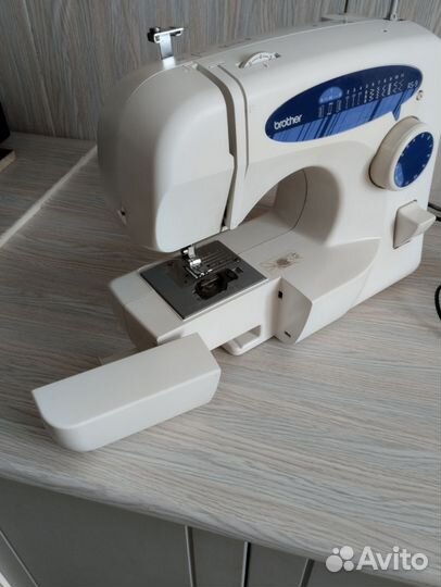 Швейная машинка brother