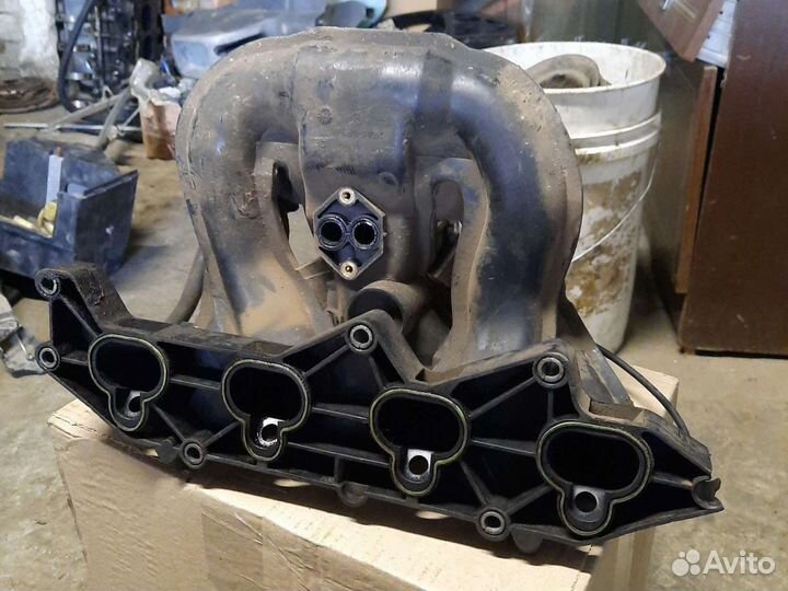 Впускной коллектор ford focus 1 1.8