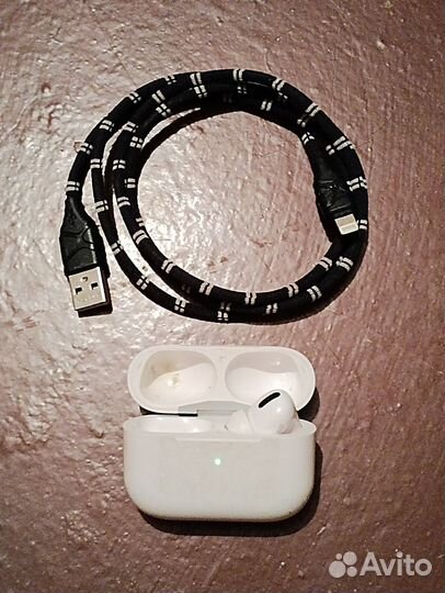 Беспроводные наушники apple