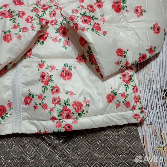 Куртка,плащ весна осень для девочки новая 158