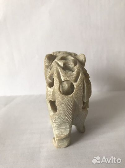 Статуэтка слоник