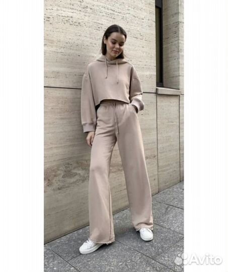 Спортивный костюм женский