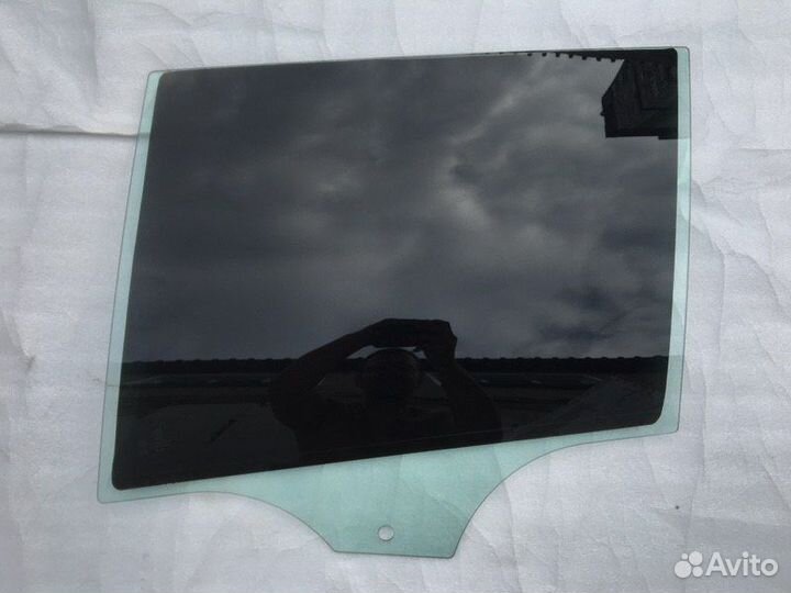 Стекло двери заднее левое Bmw 3 F31 2015