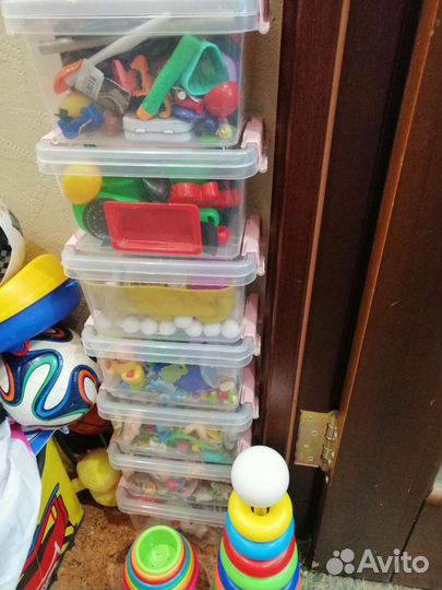 Ящики с игрушками