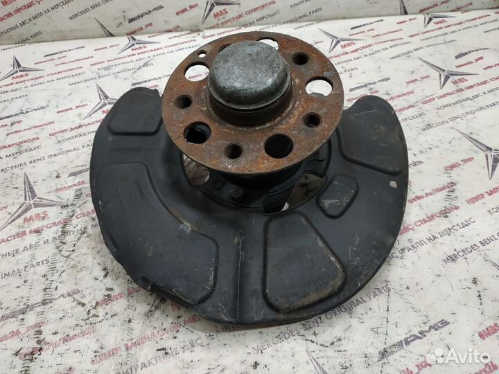Цапфа передняя правая w212 Mercedes