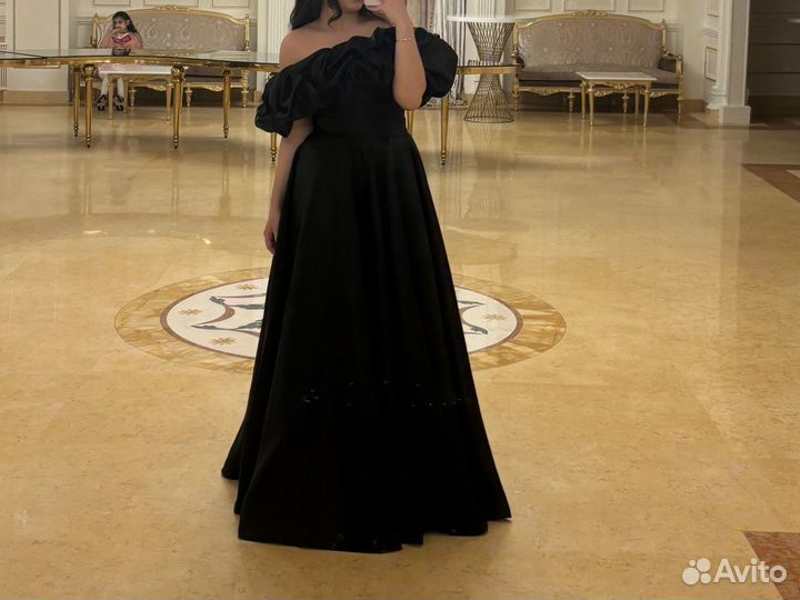 Платье вечернее в пол