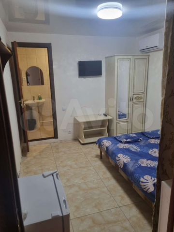 Комната 25 м² в > 9-к., 2/2 эт.