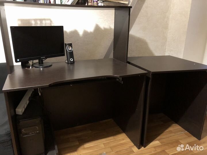Компьютерный стол