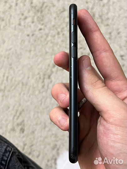 iPhone SE (2022), 64 ГБ