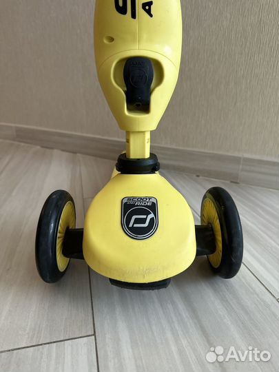 Самокат scoot and ride