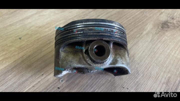 Поршень BMW 7 F01/F02 2010