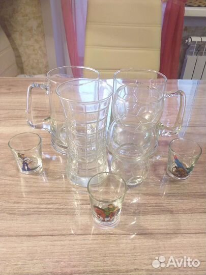 Пивные кружки и бокалы