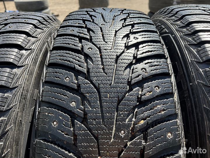 Зима Nexen 215/65 R16 Диски 5x114.3 D66.1 Duster