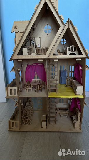 Детский деревянный домик кукольный с мебелью