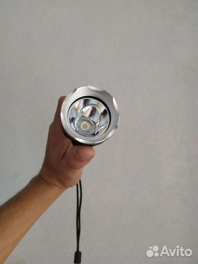 Мощный подводный фонарь желтый свет