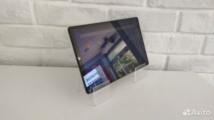 Планшет без SIM-карты Lenovo Tab M10 Plus TB-X606F
