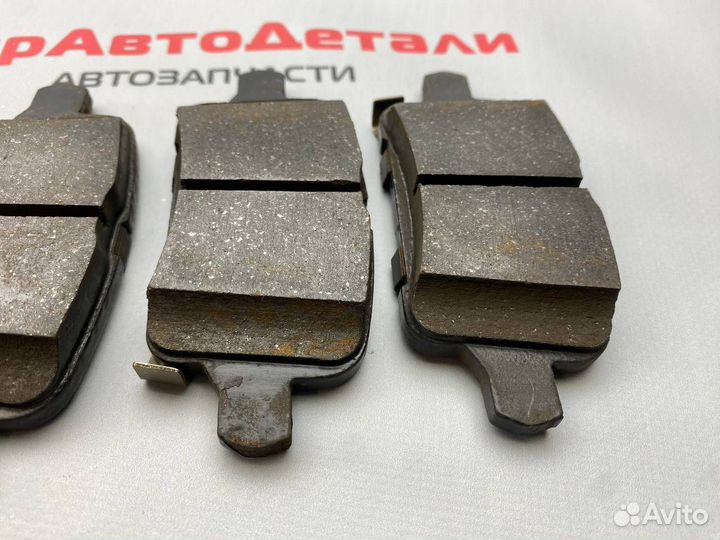 Тормозные колодки зад. Chevrolet Equinox 3 2018