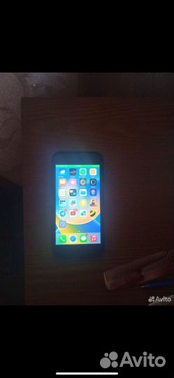 iPhone 8, 64 ГБ