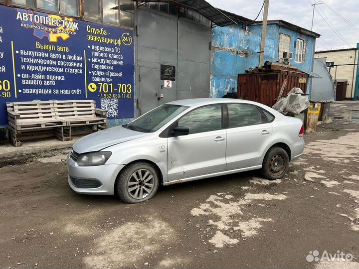 Накладка кузова передняя левая Volkswagen Polo