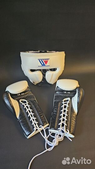 Боксерские перчатки и Шлем Winning