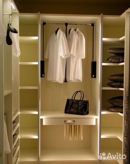 B5I9U5 Гардеробная