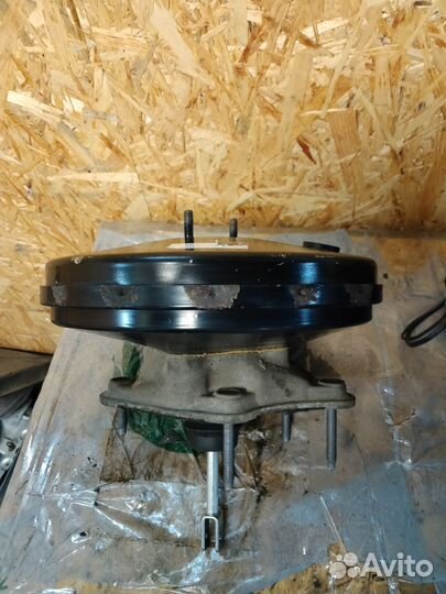 Вакуумный усилитель тормозов на а/м. Nissan Micra