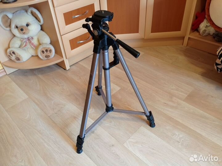 Штатив для фотоаппарата профессиональный