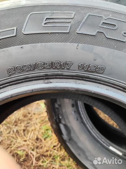 Bridgestone Dueler H/T 265/65 R17