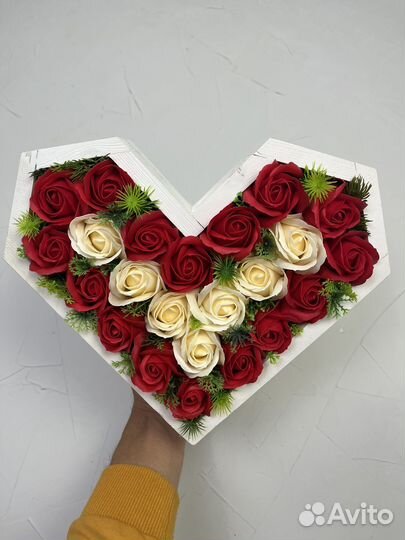 Композиция из мыльных роз сердце ко дню матери
