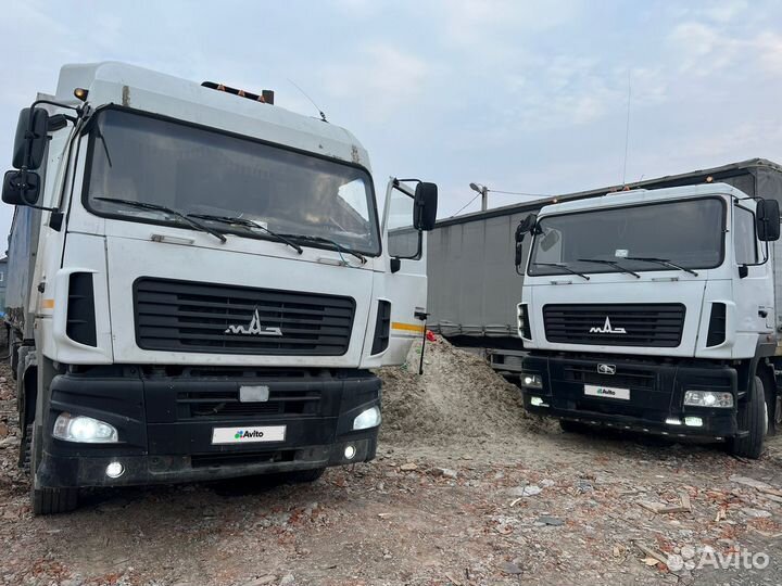 МАЗ 5440А9-1320-031 с полуприцепом, 2012