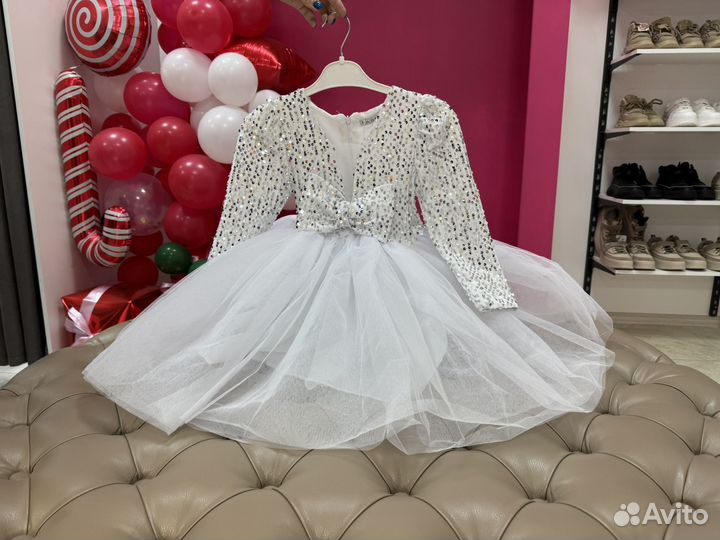 Нарядное платье на новый год для девочки 122 новое