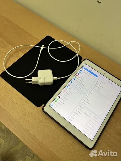 Продам iPad Air