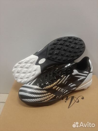 Бутсы детские бутбольные сороконожки