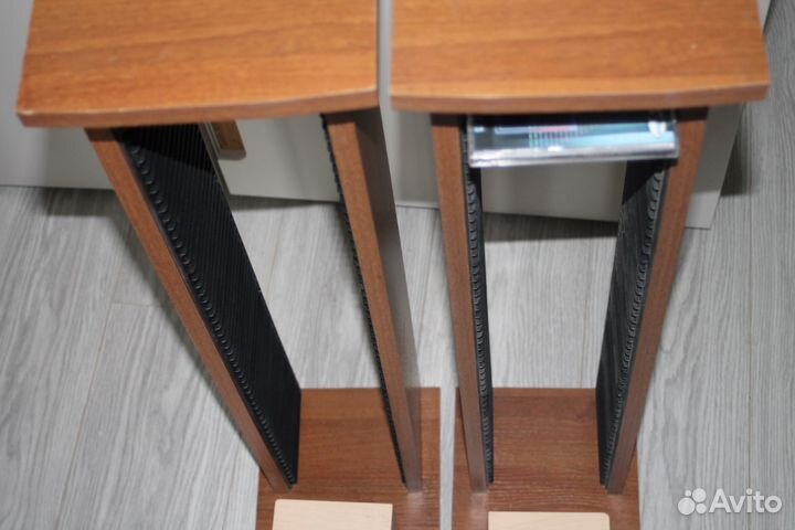 Подставка,стойки под CD