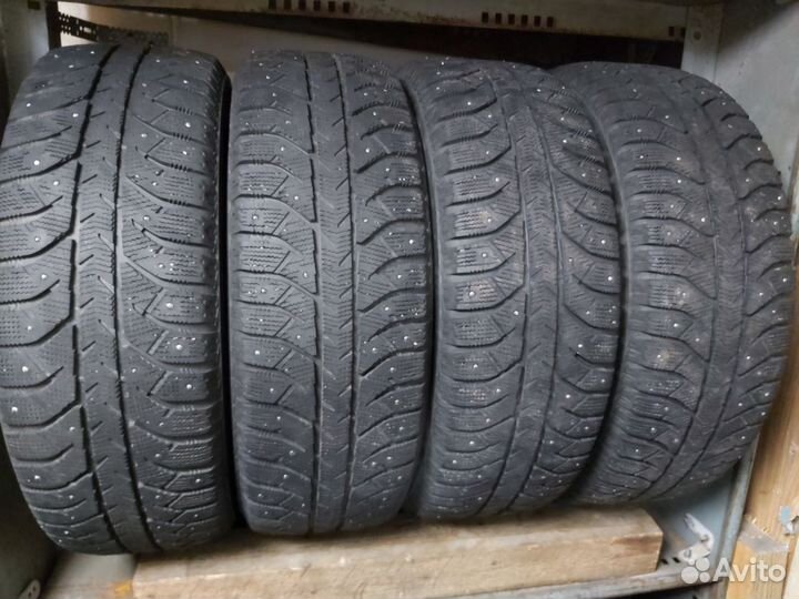 Bridgestone Ice Cruiser 7000 215/60 R17