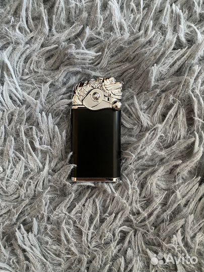 Зажигалка газовая