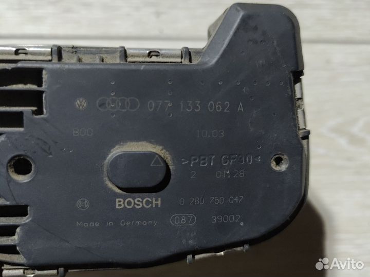 Дроссельная заслонка Audi A8