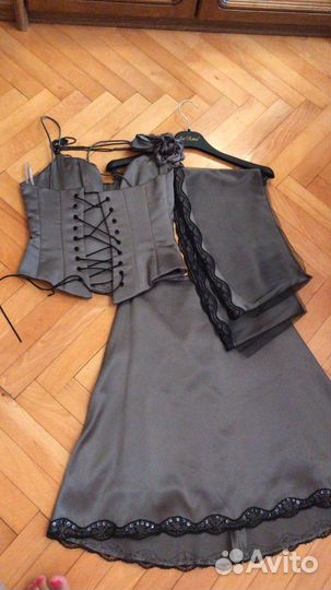 Платье вечернее