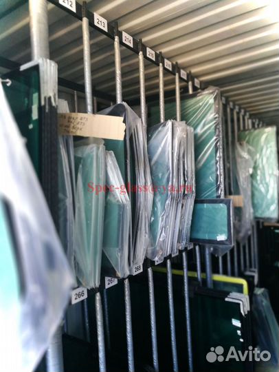 Hyundai 210/300/450/480-7s Стекло левое кузовное