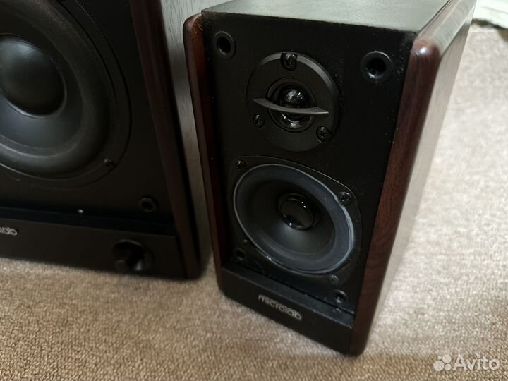 Сабвуфер Microlab с колонками для дома