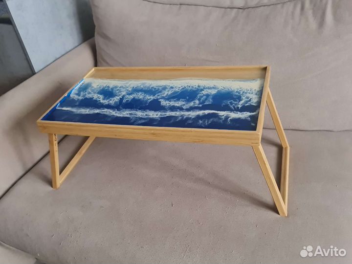 Сервировочный столик переносной из эпоксидной