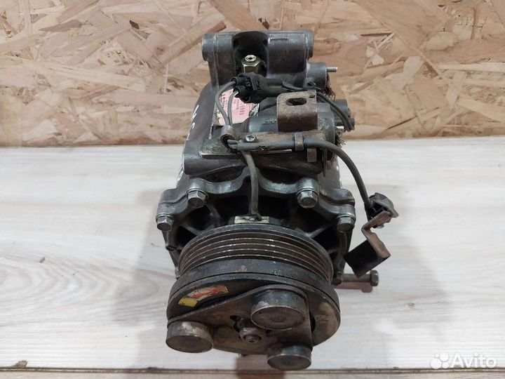 Компрессор кондиционера Mitsubishi Galant 8 4G64