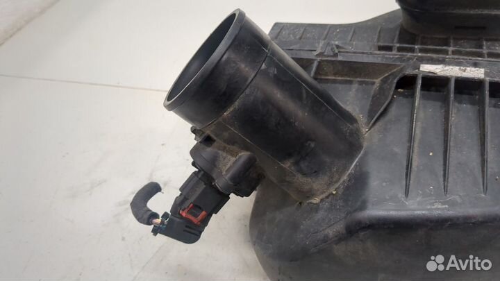 Корпус воздушного фильтра Chevrolet Trax, 2013